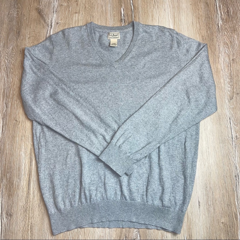 L.L. Bean Men's Large Gray Cashmere Blend V Neck Preppy Casual Classic Academia